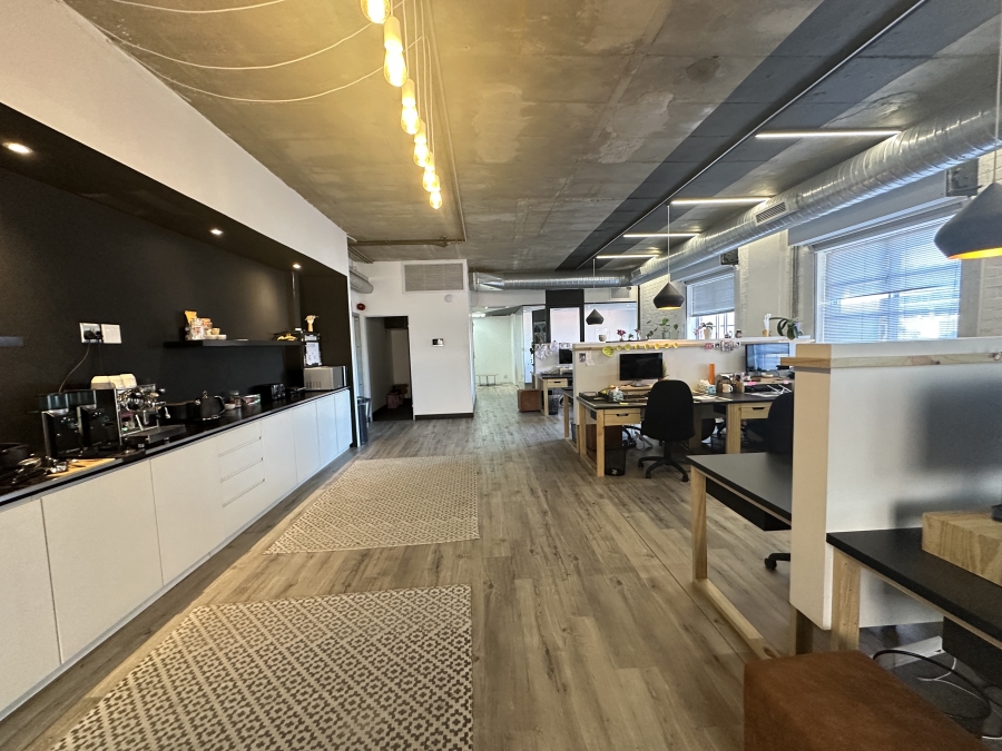 To Let commercial Property for Rent in Green Point Western Cape